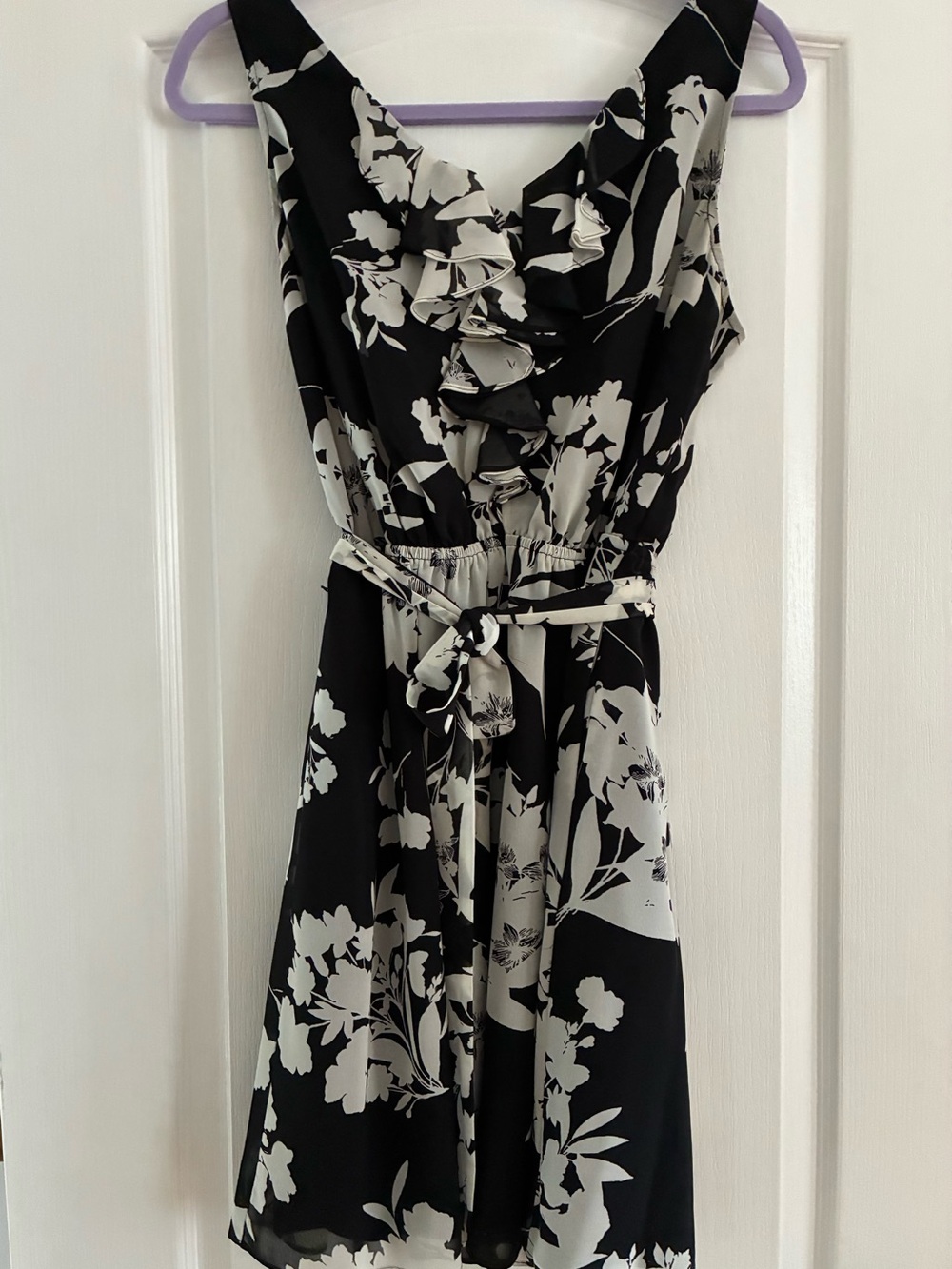 Express Black & White Floral Fully Lined Ruffled - Size M - Excellent
